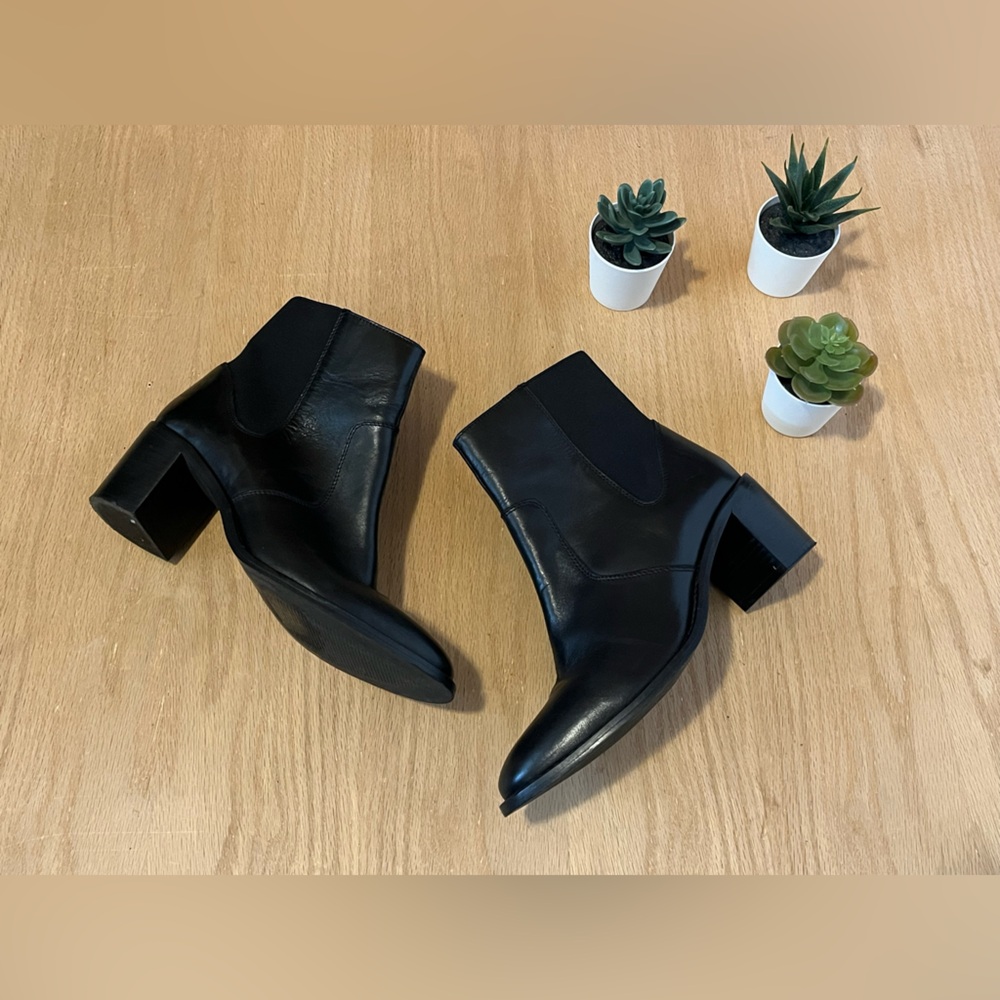Dune London Heeled Leather Chelsea Boots